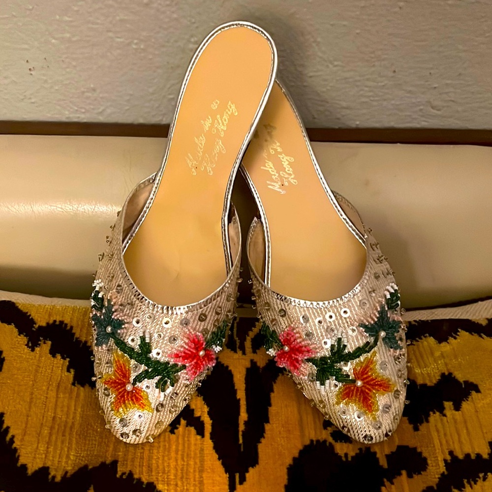 Vintage Hong Kong boudoir embellished beaded floral silver mini wedge mules 8 - Picture 3 of 9